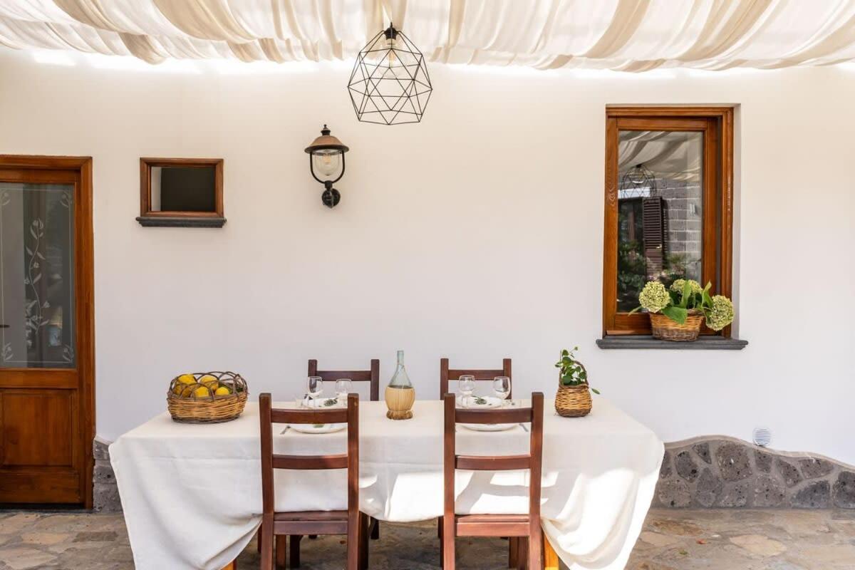 Villa Mimosa Rustic Elegance Views & Pool 마사루브렌세 외부 사진