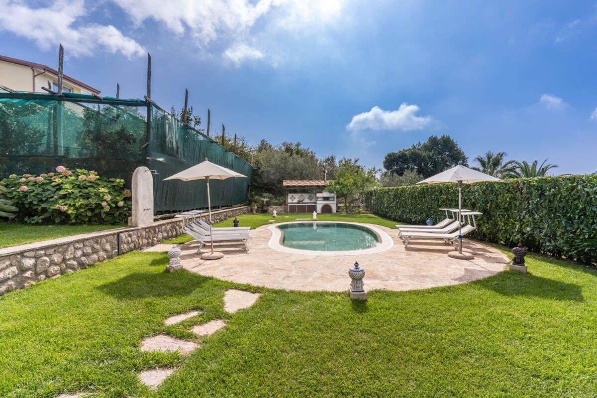 Villa Mimosa Rustic Elegance Views & Pool 마사루브렌세 외부 사진