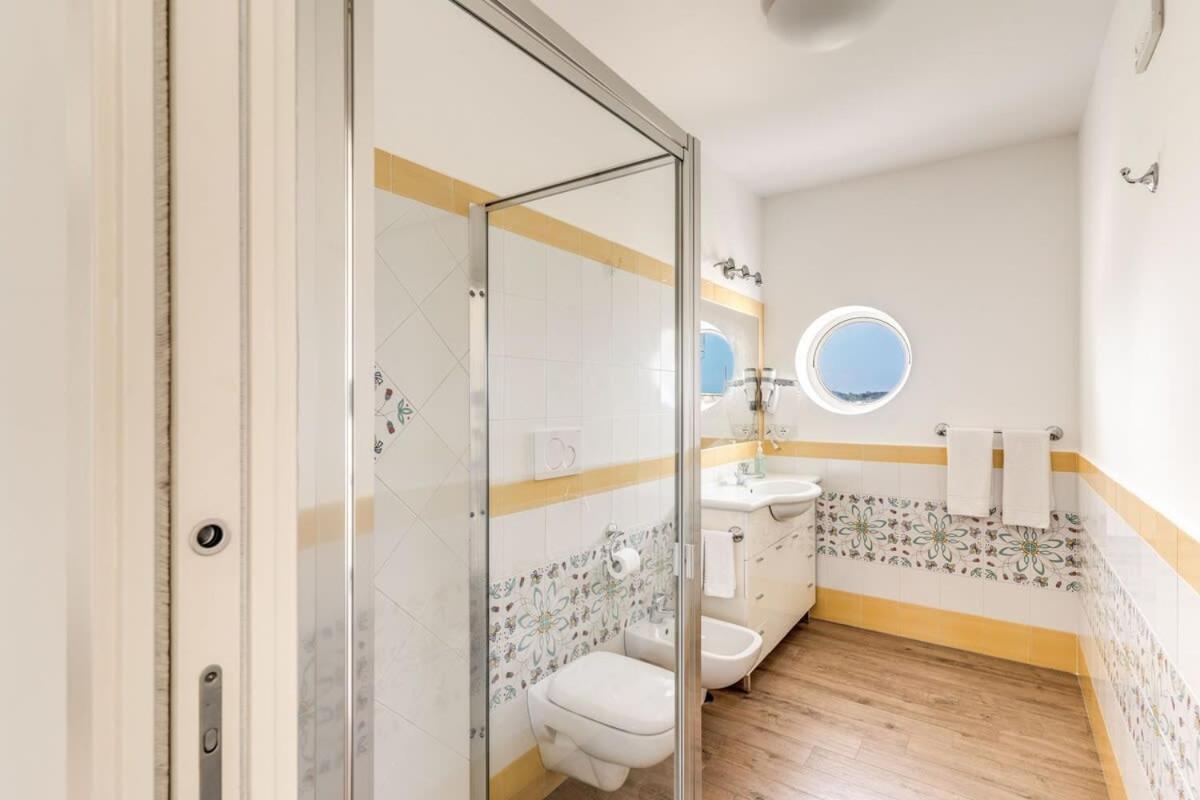 Villa Mimosa Rustic Elegance Views & Pool 마사루브렌세 외부 사진